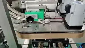 Macchina tappatrice automatica sottovuoto