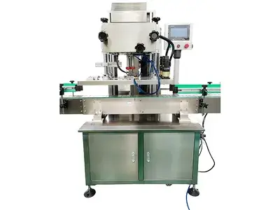 Tappatrice automatica a quattro ruote