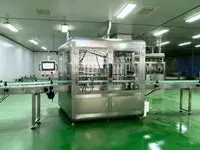Riempitrice per liquidi con pompa a lobi rotativi