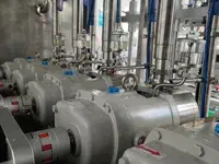 Riempitrice per liquidi con pompa a lobi rotativi