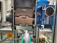 Tappatrice automatica a scatto