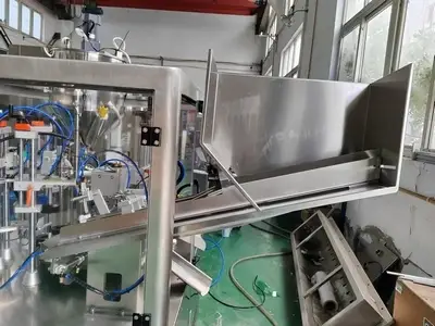 Tramoggia automatica per lo smistamento dei tubi